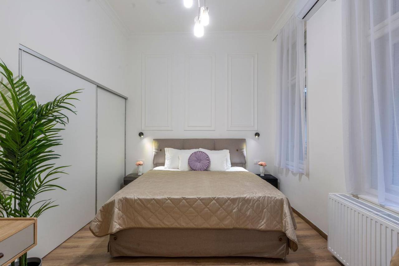 Glamorous Modern Apartment In The Hearth Of Budapesta Exterior foto