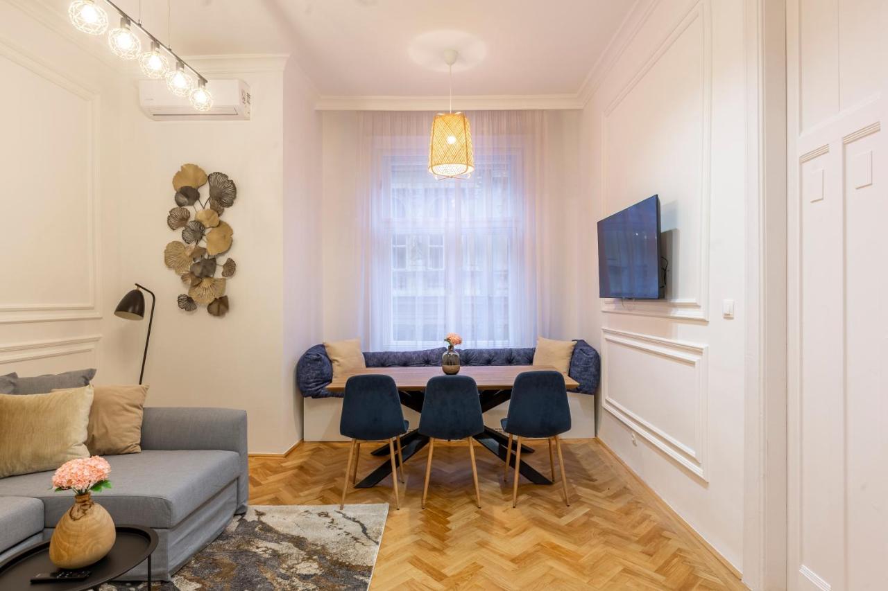 Glamorous Modern Apartment In The Hearth Of Budapesta Exterior foto